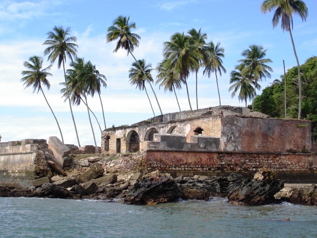 Forte de Tapirandu em Morro de São Paulo